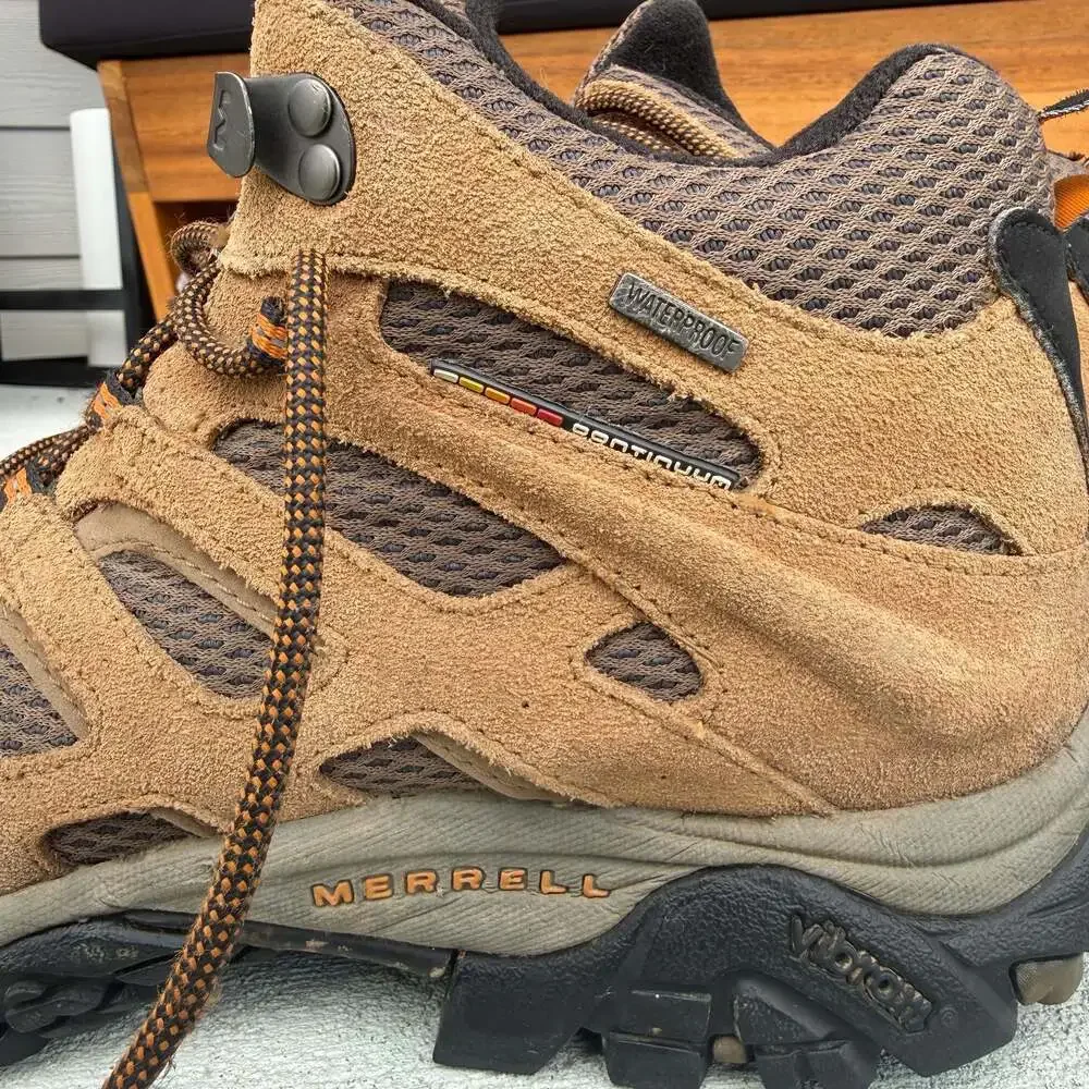 Merrell moab mid
